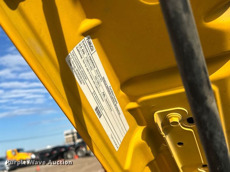 image for item ER4908 2016 Ford F350 Super Duty XL utility bed pickup truck