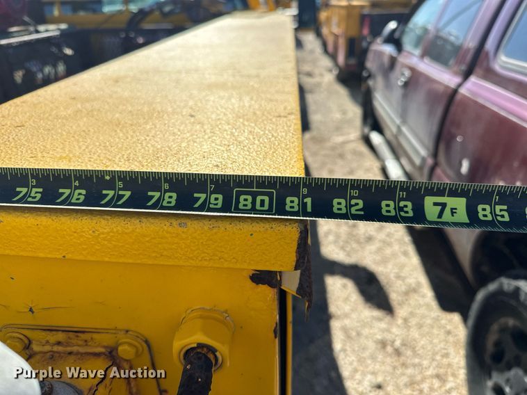 image for item ER4909 2015 Chevrolet Silverado 3500HD utility bed pickup truck