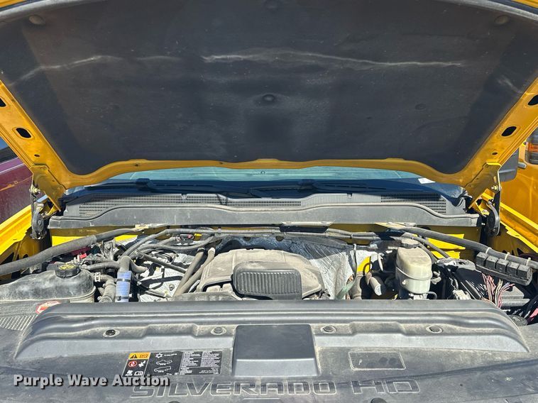 image for item ER4909 2015 Chevrolet Silverado 3500HD utility bed pickup truck