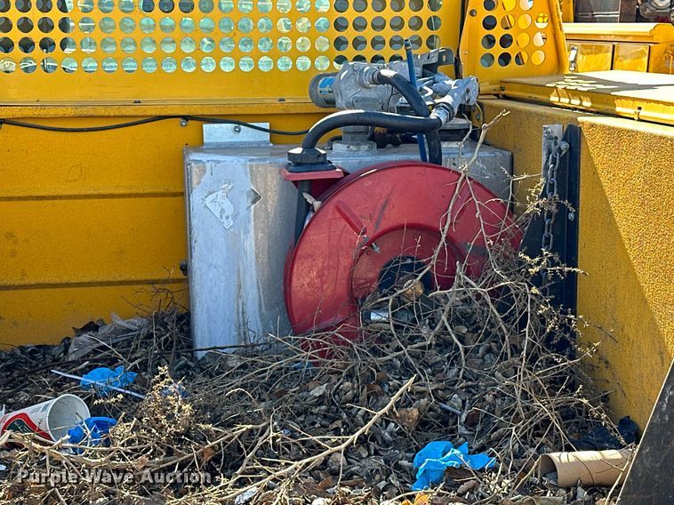 image for item ER4910 2017 Ford F350 Super Duty XL utility bed pickup truck