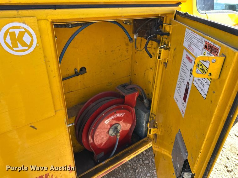 image for item ER4910 2017 Ford F350 Super Duty XL utility bed pickup truck