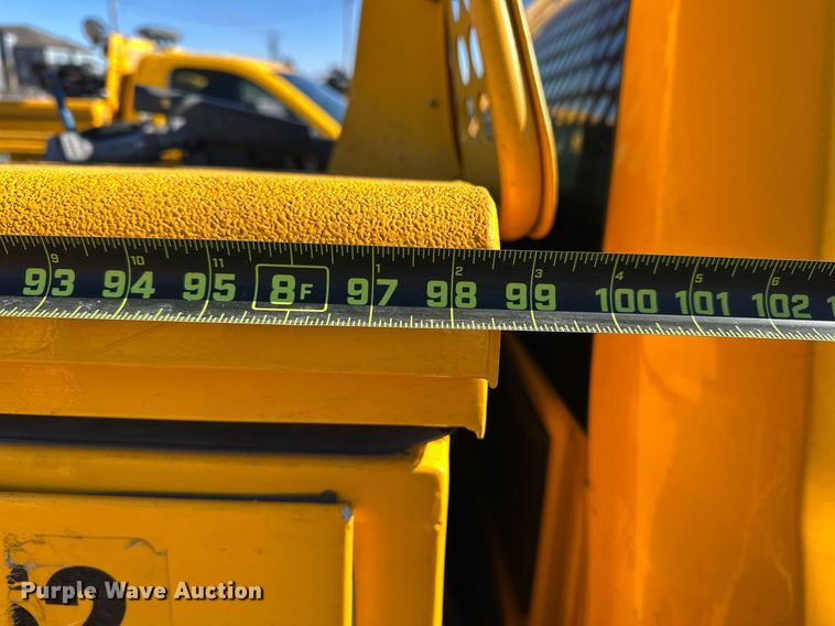 image for item ER4910 2017 Ford F350 Super Duty XL utility bed pickup truck