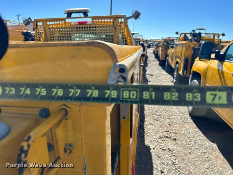 image for item ER4910 2017 Ford F350 Super Duty XL utility bed pickup truck