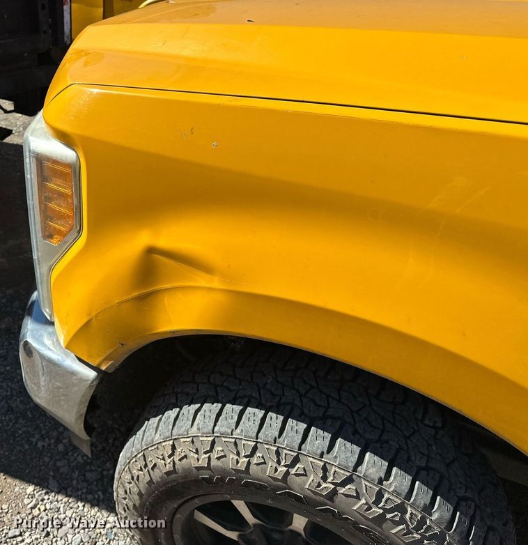 image for item ER4910 2017 Ford F350 Super Duty XL utility bed pickup truck