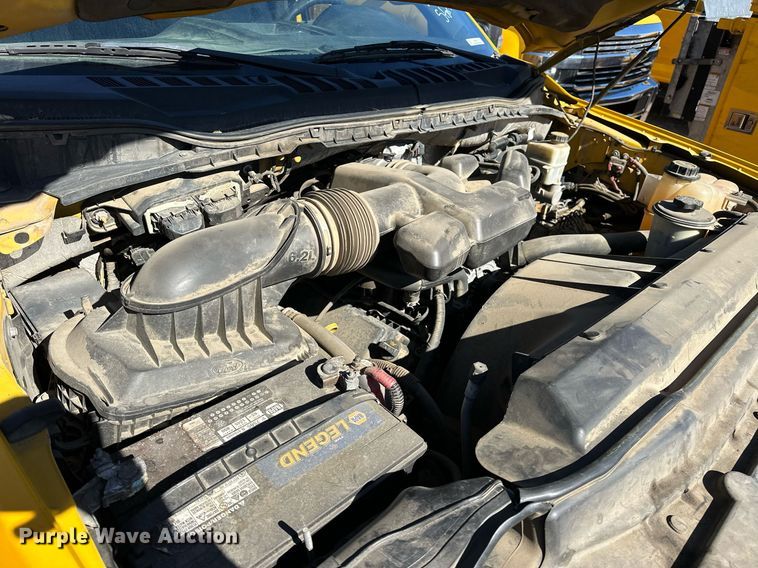 image for item ER4910 2017 Ford F350 Super Duty XL utility bed pickup truck