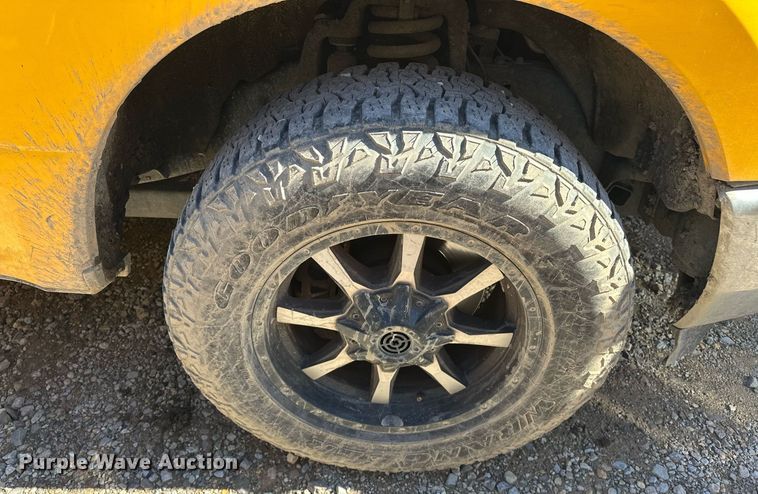 image for item ER4910 2017 Ford F350 Super Duty XL utility bed pickup truck