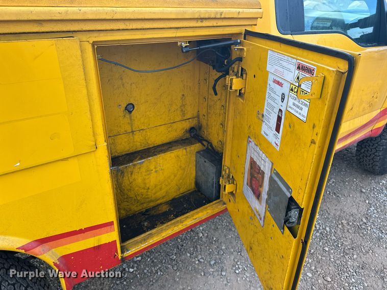 image for item ER4912 2017 Ford F350 Super Duty XL utility bed pickup truck