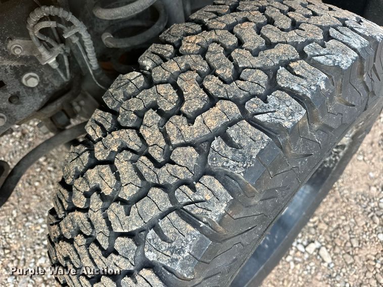 image for item ER4912 2017 Ford F350 Super Duty XL utility bed pickup truck