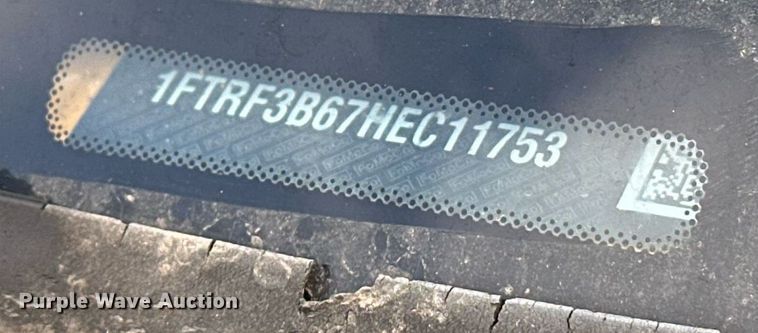 image for item ER4912 2017 Ford F350 Super Duty XL utility bed pickup truck