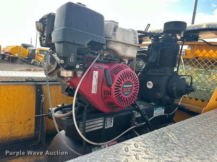 image for item ER4913 2020 Ford F350 Super Duty XL utility bed pickup truck