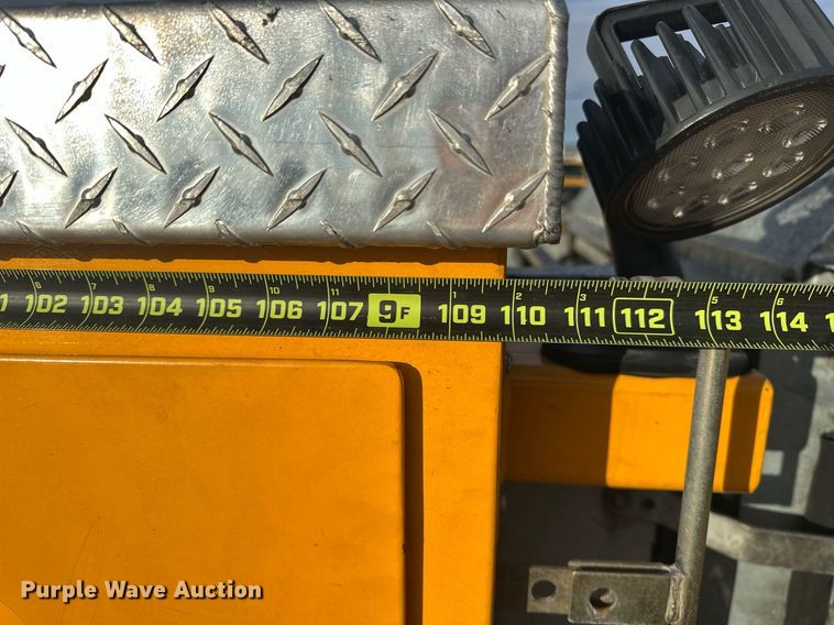 image for item ER4913 2020 Ford F350 Super Duty XL utility bed pickup truck