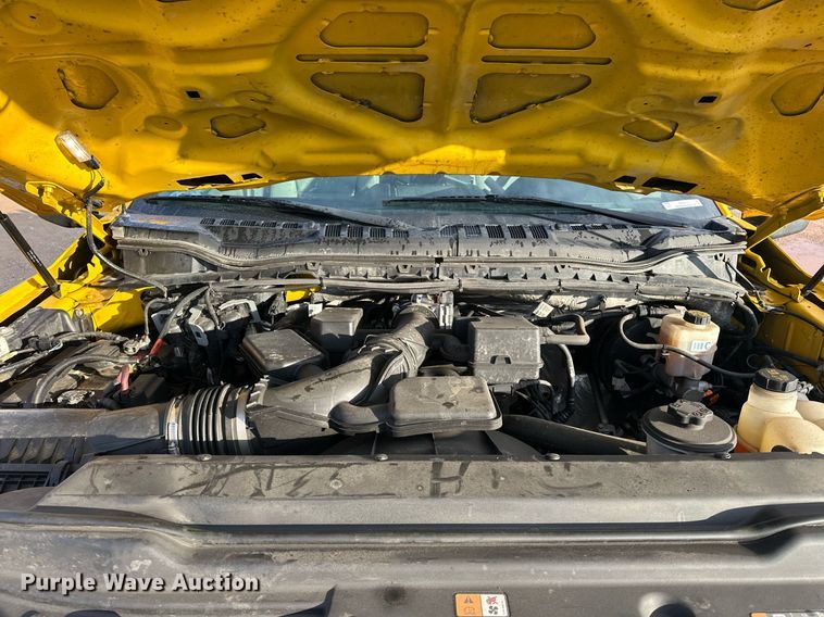 image for item ER4913 2020 Ford F350 Super Duty XL utility bed pickup truck