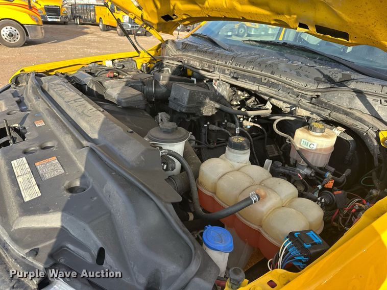 image for item ER4913 2020 Ford F350 Super Duty XL utility bed pickup truck