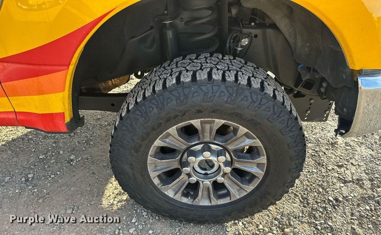 image for item ER4913 2020 Ford F350 Super Duty XL utility bed pickup truck