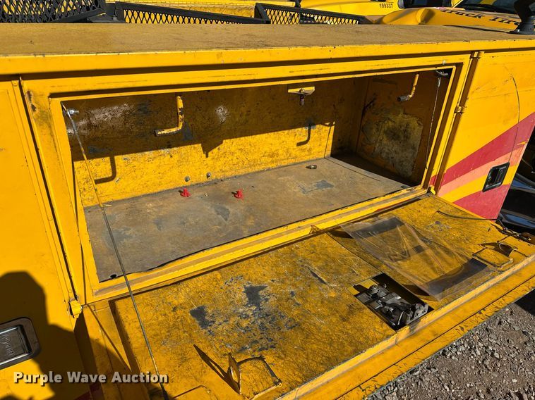 image for item ER4914 2015 Ford F350 Super Duty XL utility bed pickup truck