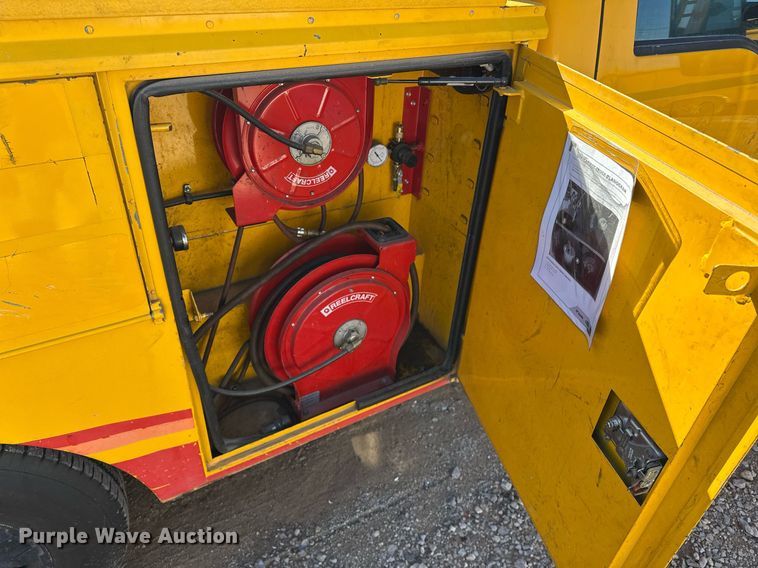 image for item ER4914 2015 Ford F350 Super Duty XL utility bed pickup truck