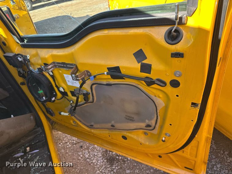 image for item ER4915 2018 Ford F350 Super Duty XL utility bed pickup truck