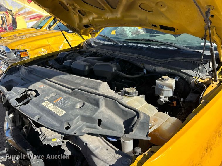 image for item ER4915 2018 Ford F350 Super Duty XL utility bed pickup truck