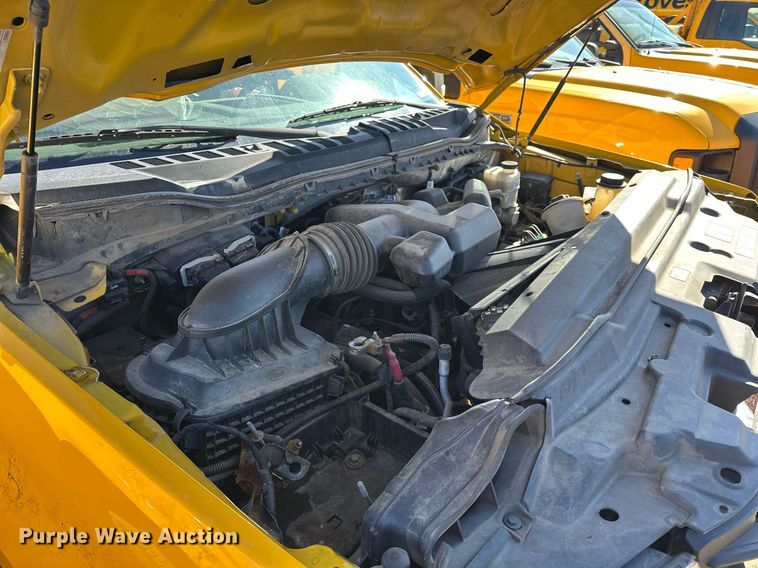 image for item ER4915 2018 Ford F350 Super Duty XL utility bed pickup truck