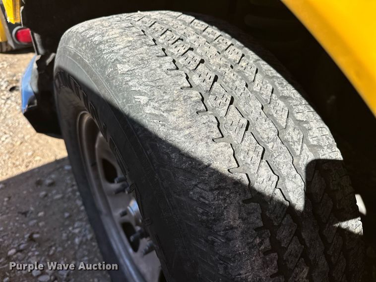 image for item ER4915 2018 Ford F350 Super Duty XL utility bed pickup truck