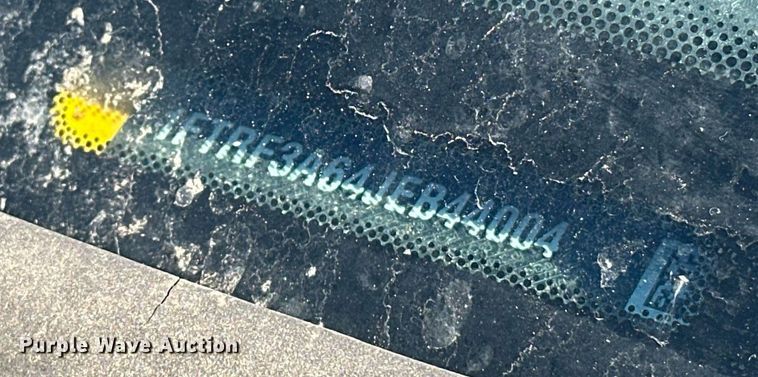 image for item ER4915 2018 Ford F350 Super Duty XL utility bed pickup truck