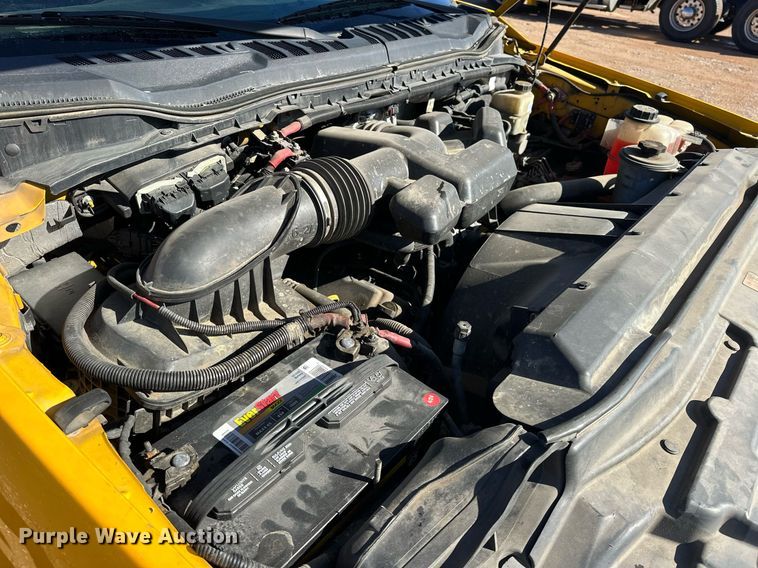 image for item ER4916 2017 Ford F350 Super Duty XL utility bed pickup truck