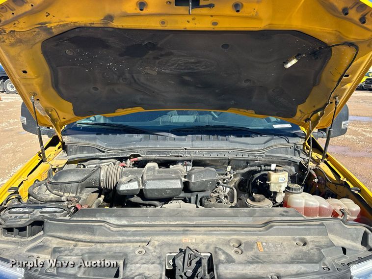 image for item ER4916 2017 Ford F350 Super Duty XL utility bed pickup truck