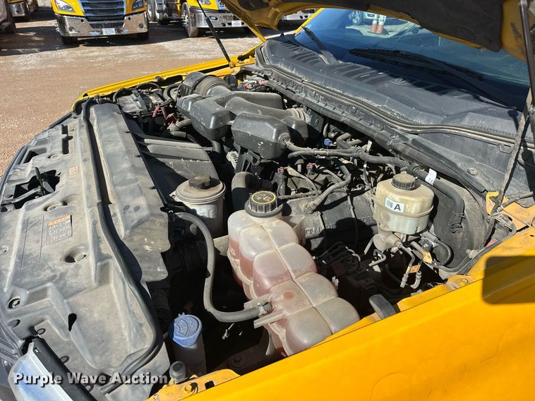 image for item ER4916 2017 Ford F350 Super Duty XL utility bed pickup truck