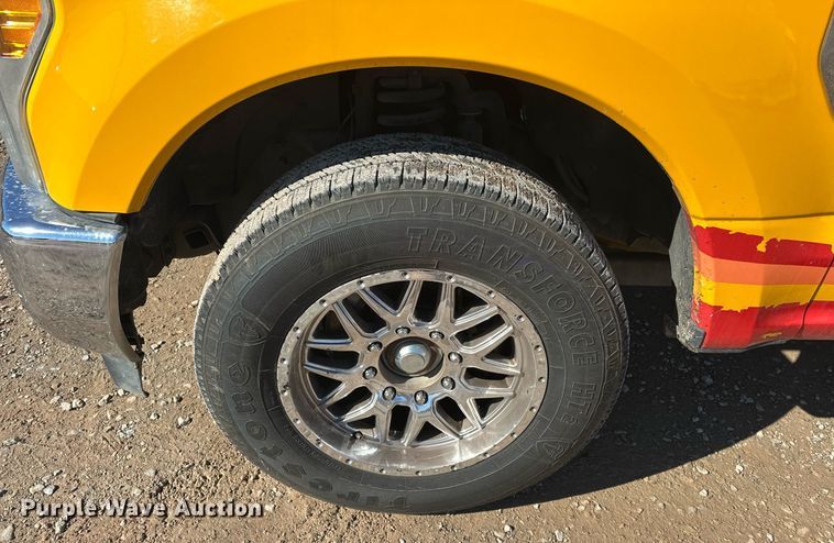 image for item ER4916 2017 Ford F350 Super Duty XL utility bed pickup truck