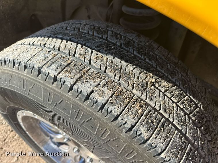 image for item ER4916 2017 Ford F350 Super Duty XL utility bed pickup truck