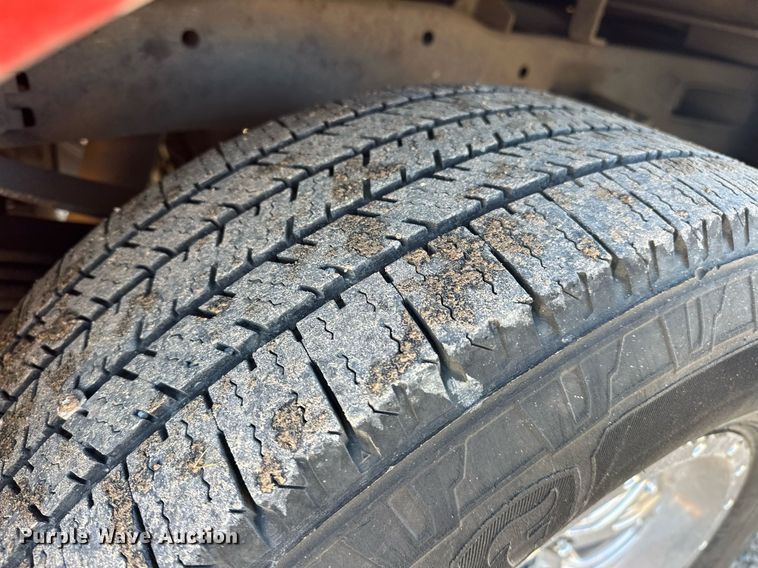 image for item ER4916 2017 Ford F350 Super Duty XL utility bed pickup truck