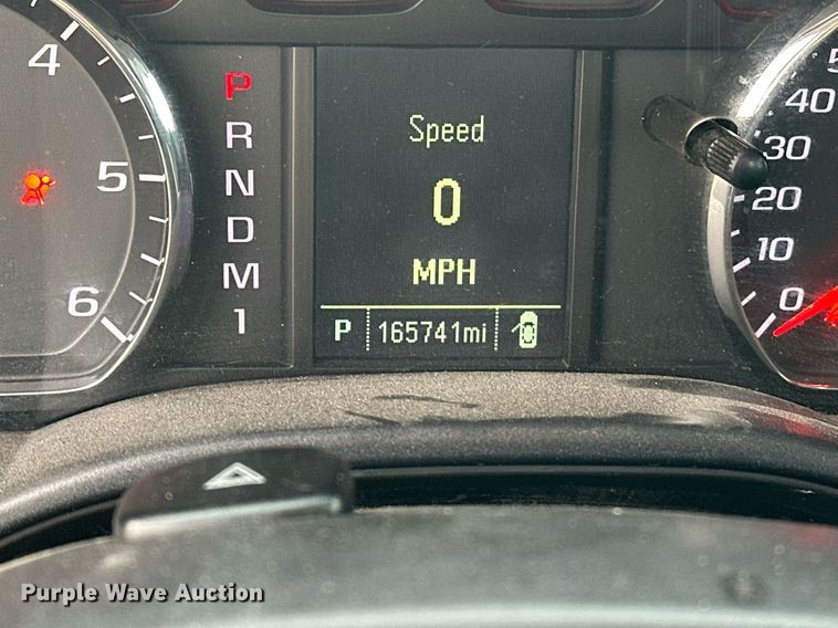 image for item ER4917 2016 Chevrolet Silverado 3500HD utility bed pickup truck