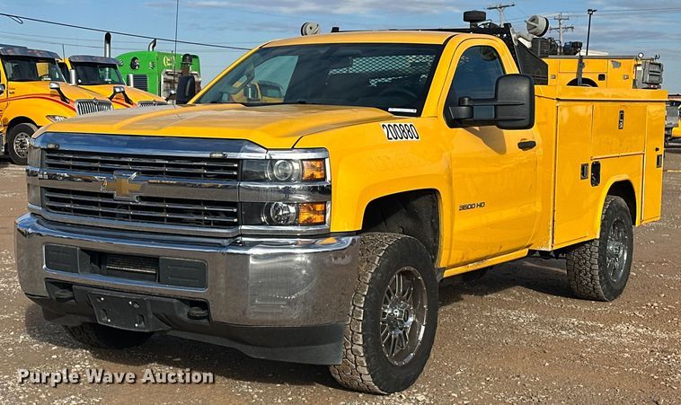 image for item ER4918 2016 Chevrolet Silverado 3500HD utility bed pickup truck