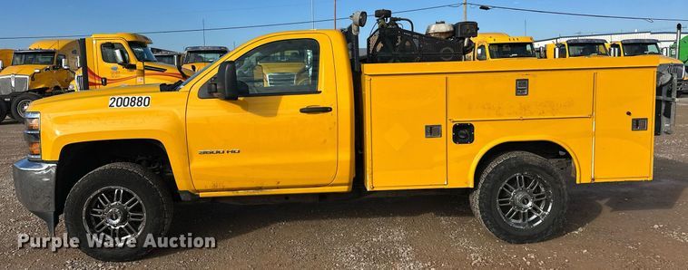 image for item ER4918 2016 Chevrolet Silverado 3500HD utility bed pickup truck