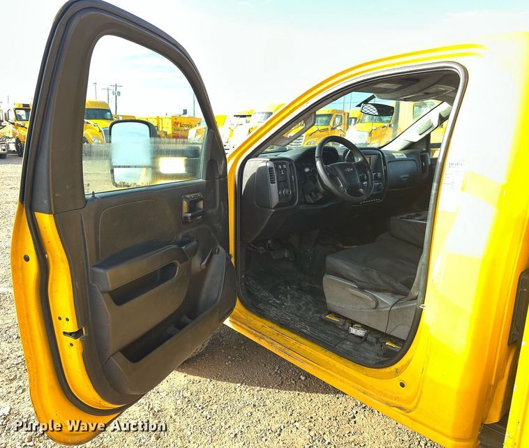 image for item ER4918 2016 Chevrolet Silverado 3500HD utility bed pickup truck