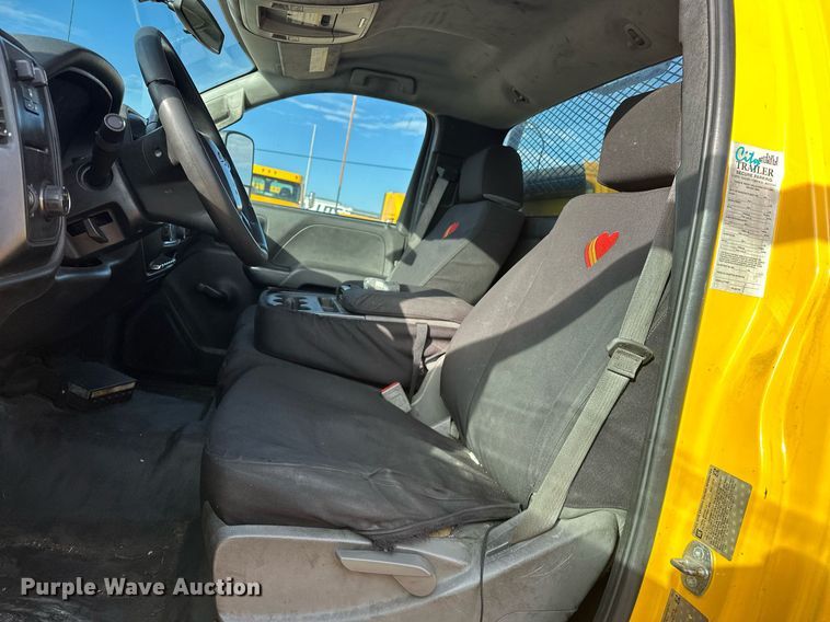 image for item ER4918 2016 Chevrolet Silverado 3500HD utility bed pickup truck