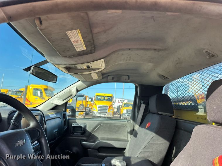 image for item ER4918 2016 Chevrolet Silverado 3500HD utility bed pickup truck