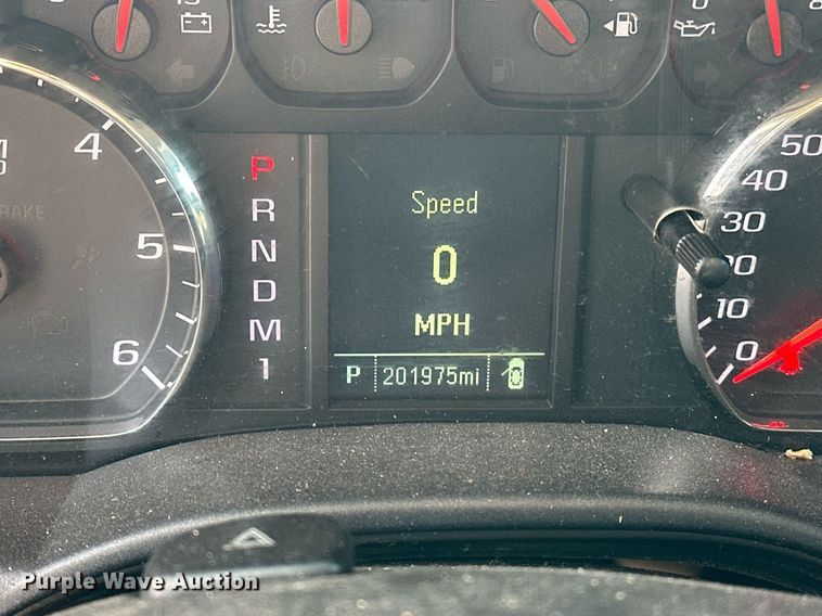 image for item ER4918 2016 Chevrolet Silverado 3500HD utility bed pickup truck