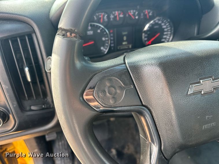 image for item ER4918 2016 Chevrolet Silverado 3500HD utility bed pickup truck