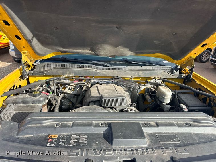 image for item ER4918 2016 Chevrolet Silverado 3500HD utility bed pickup truck