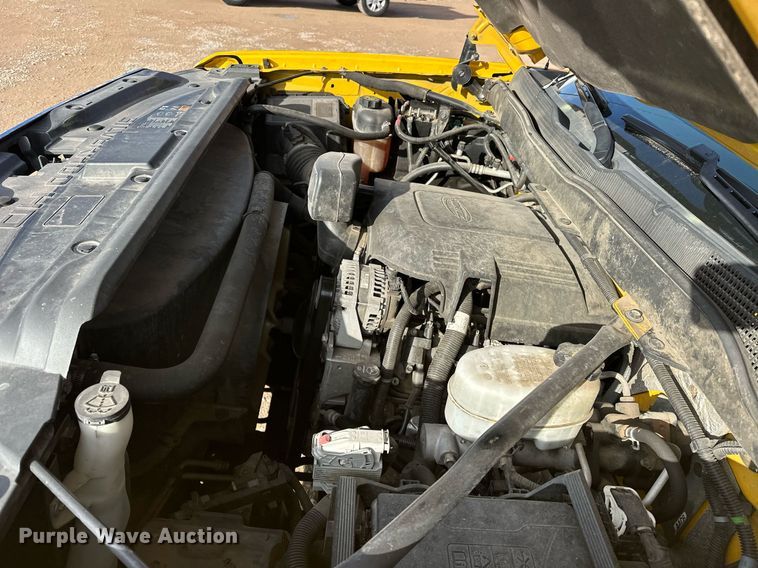 image for item ER4918 2016 Chevrolet Silverado 3500HD utility bed pickup truck