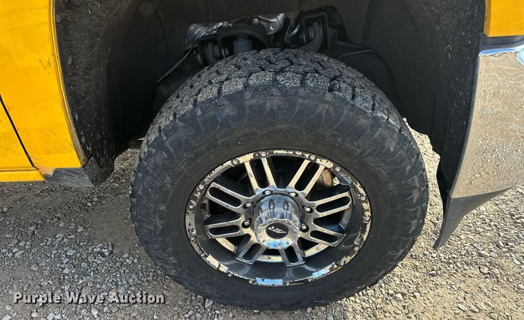 image for item ER4918 2016 Chevrolet Silverado 3500HD utility bed pickup truck