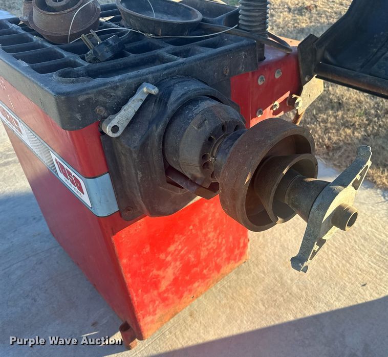 image for item ER4920 Coats 1050S tire balancer