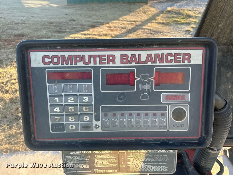 image for item ER4920 Coats 1050S tire balancer