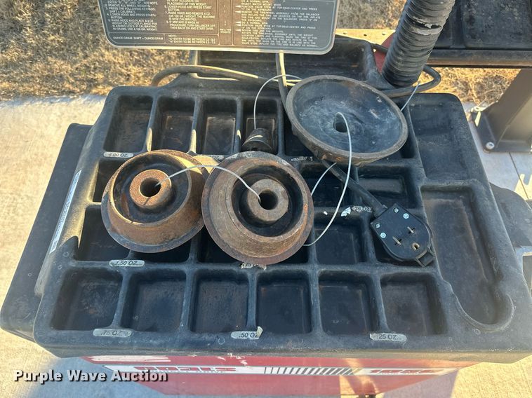 image for item ER4920 Coats 1050S tire balancer