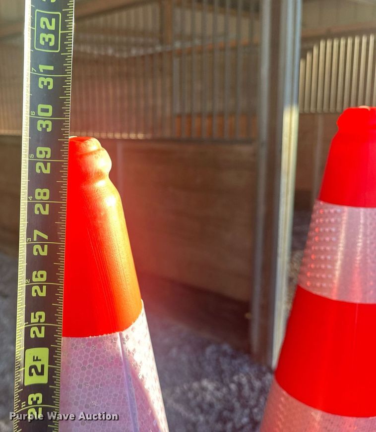 image for item ER4921 (150) traffic cones