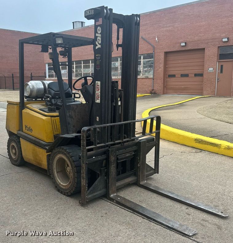 image for item ER4945 2000 Yale GLP065TGNUAE093 forklift
