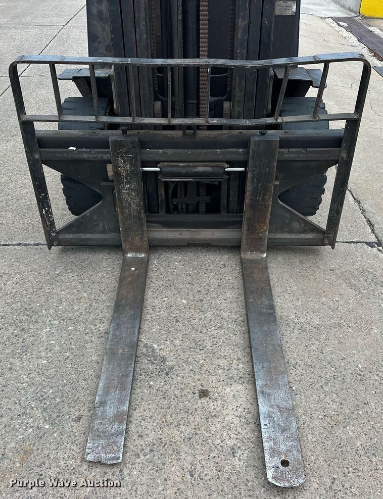 image for item ER4945 2000 Yale GLP065TGNUAE093 forklift