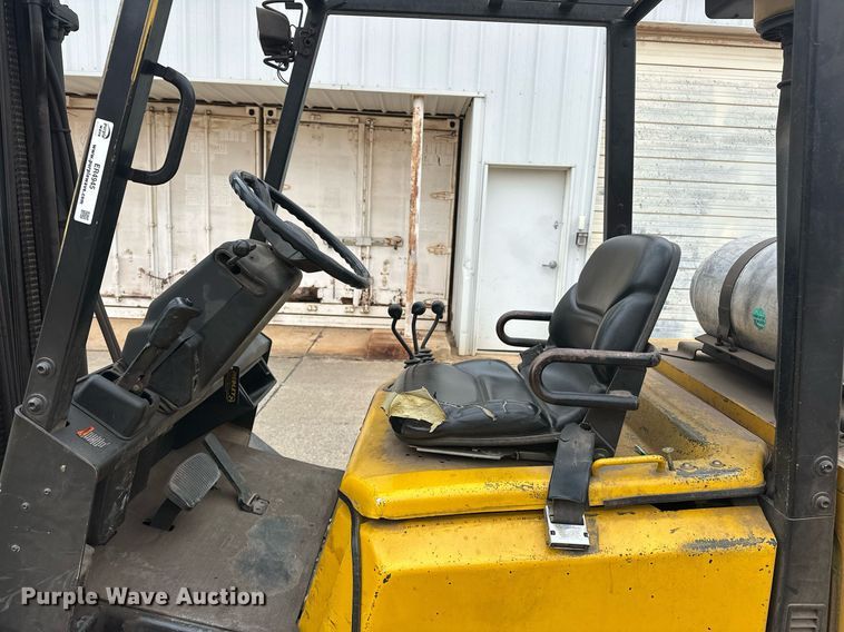image for item ER4945 2000 Yale GLP065TGNUAE093 forklift