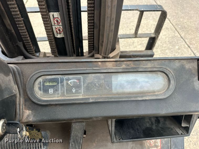 image for item ER4945 2000 Yale GLP065TGNUAE093 forklift